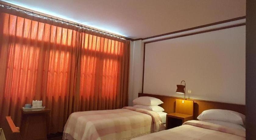 Dusit Hotel Sakon Nakhon Exterior foto