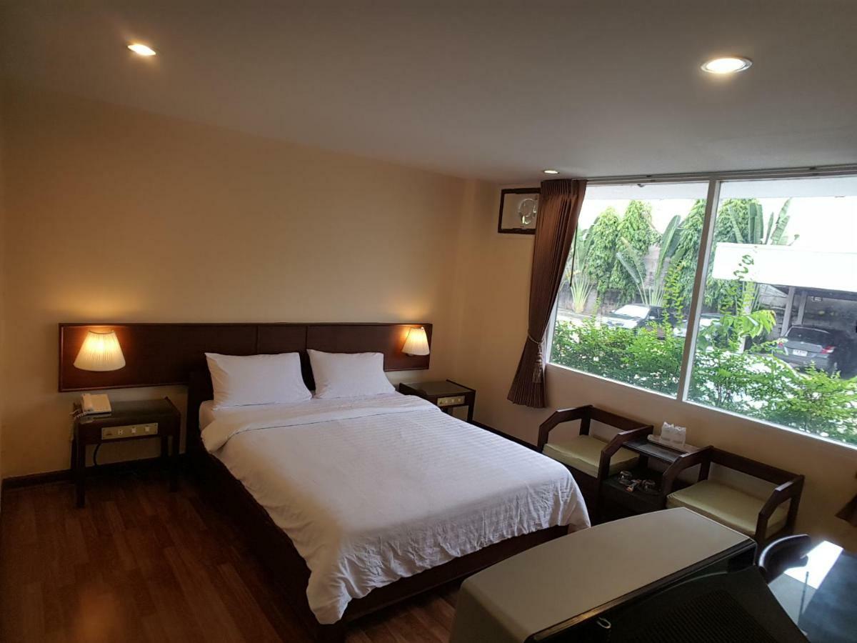 Dusit Hotel Sakon Nakhon Exterior foto